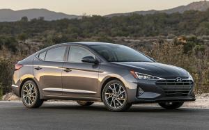 Hyundai Elantra Limited 2018 года (NA)